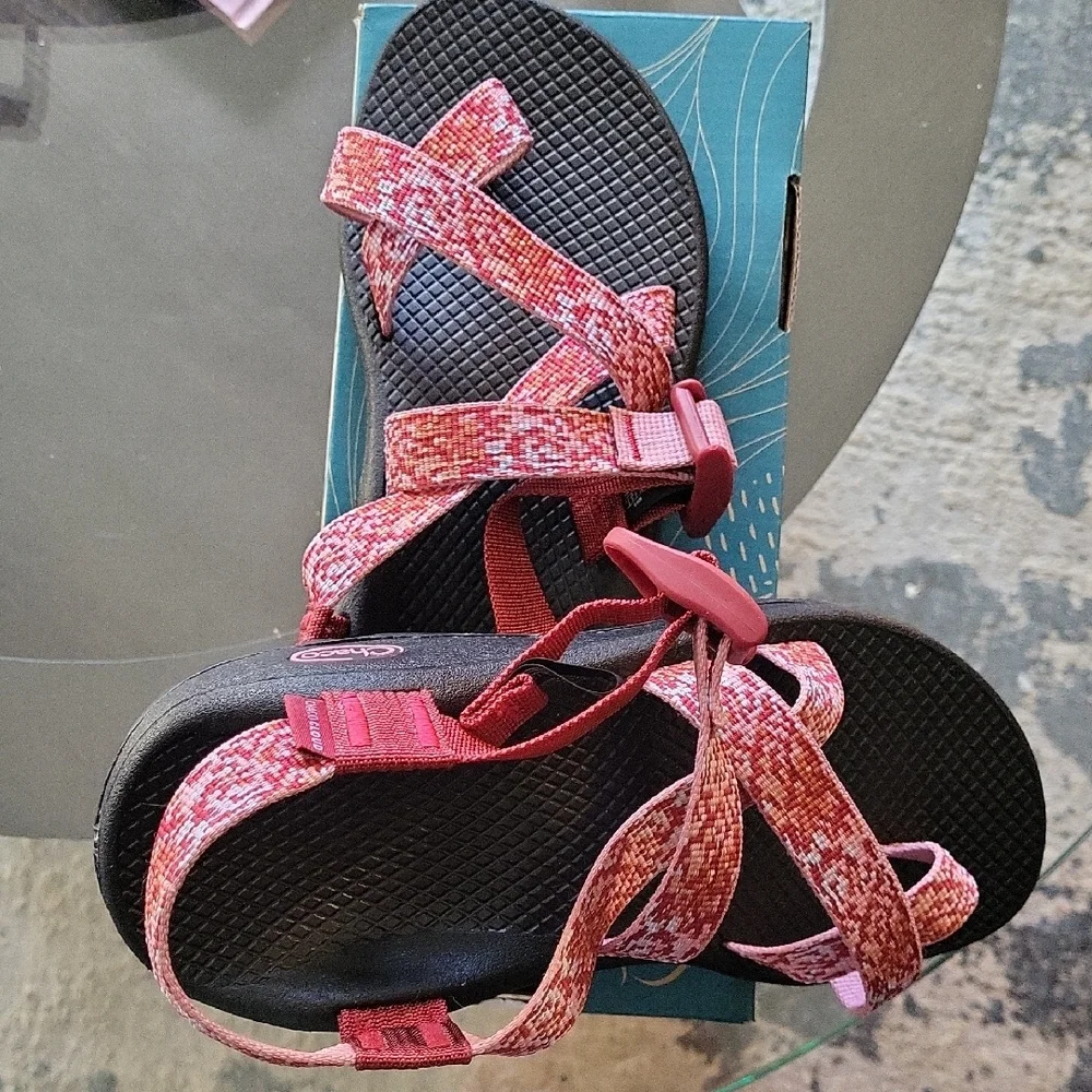 Chaco ZCloud 2 Sandal in Spray Rhubarb NEW in Box! - Picture 4 of 7